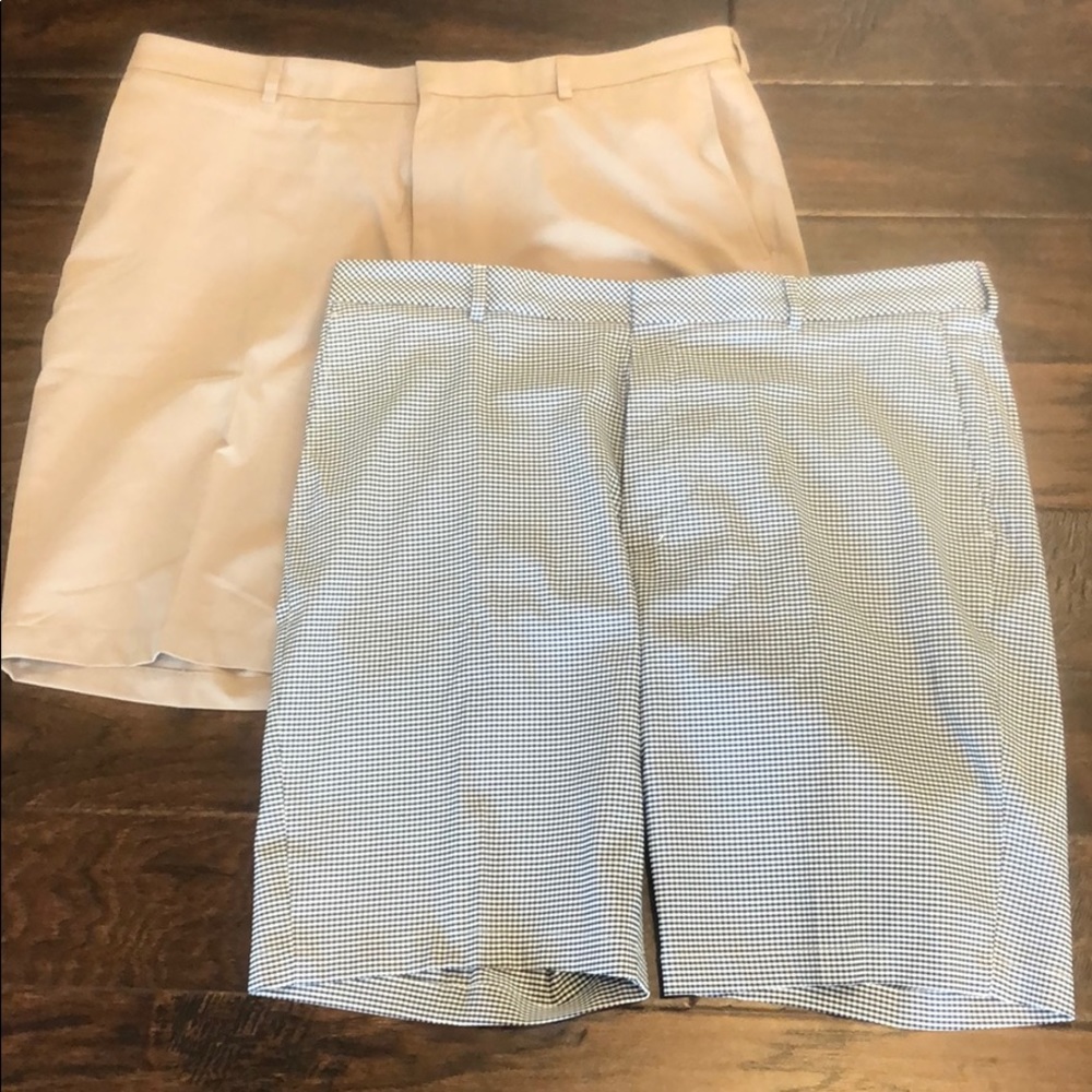 Bundle of 2 Walter Hagen golf shorts size 40.
